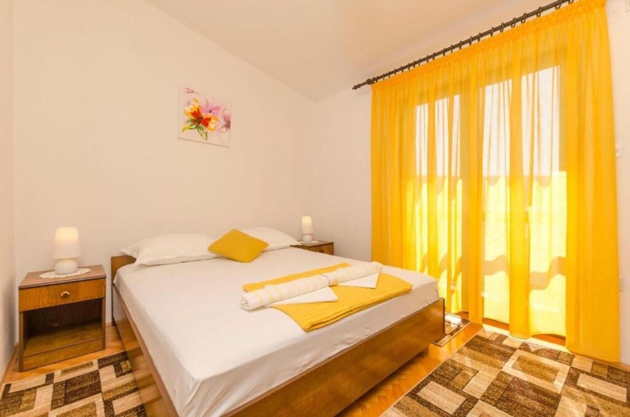 Apartments Spavalo Паг Экстерьер фото
