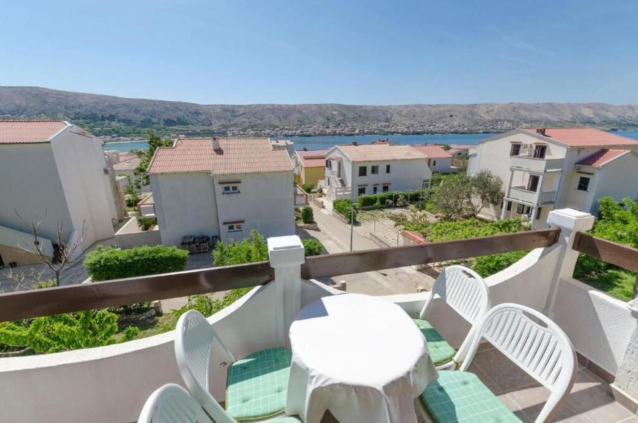 Apartments Spavalo Паг Экстерьер фото