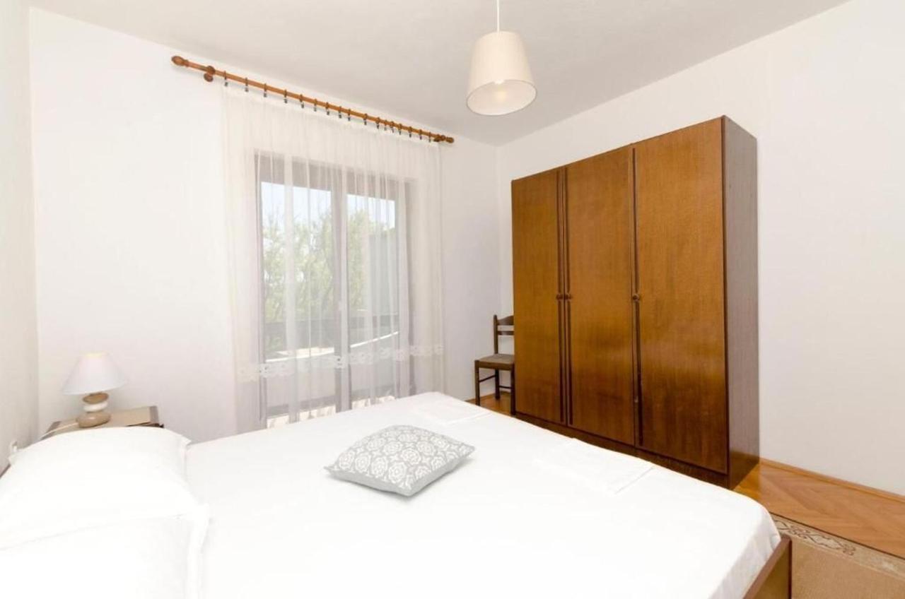 Apartments Spavalo Паг Экстерьер фото
