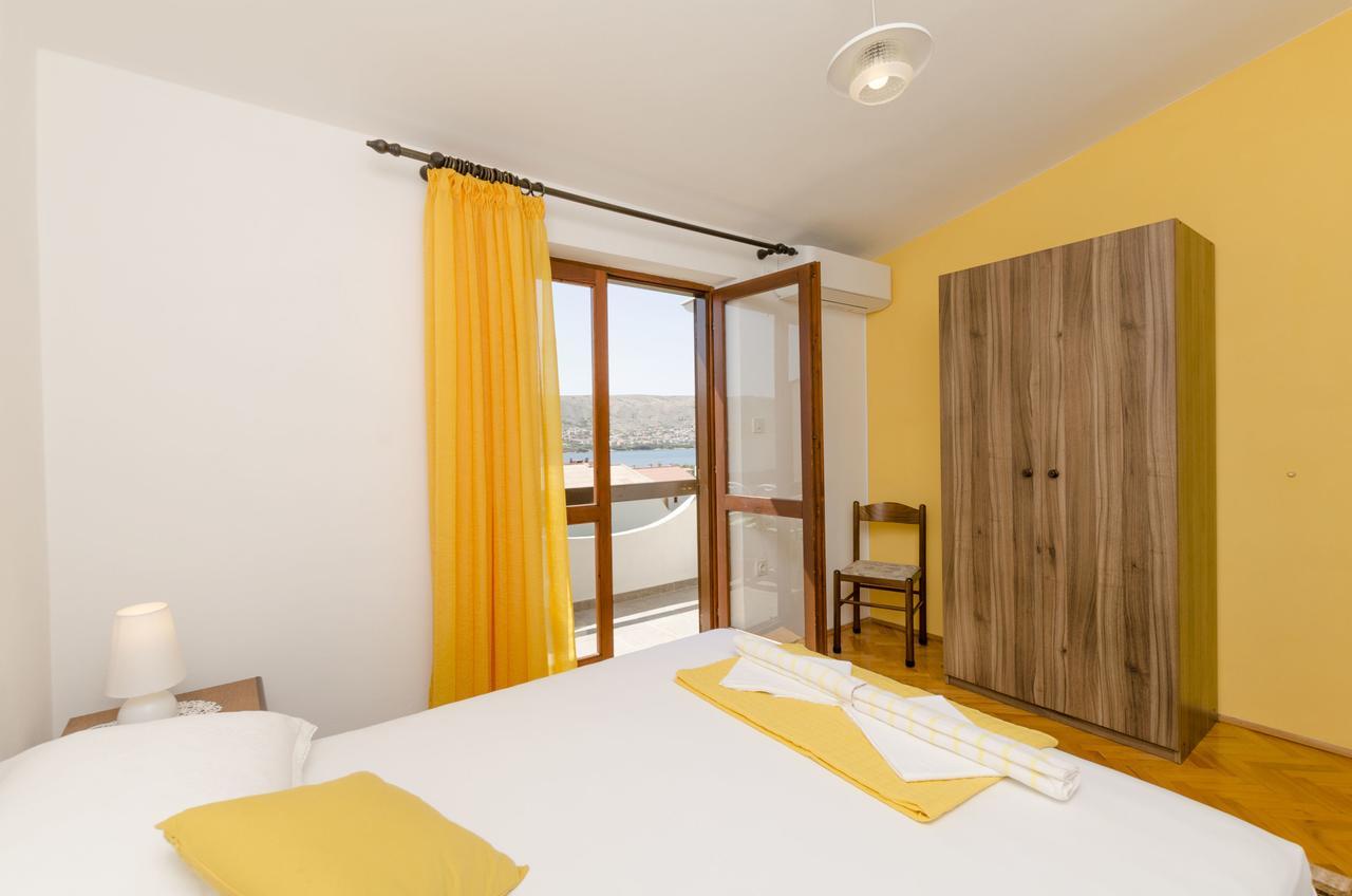 Apartments Spavalo Паг Экстерьер фото